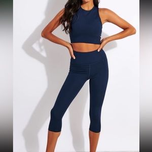 MIDNIGHT Compressive High-Rise Legging (19.5")